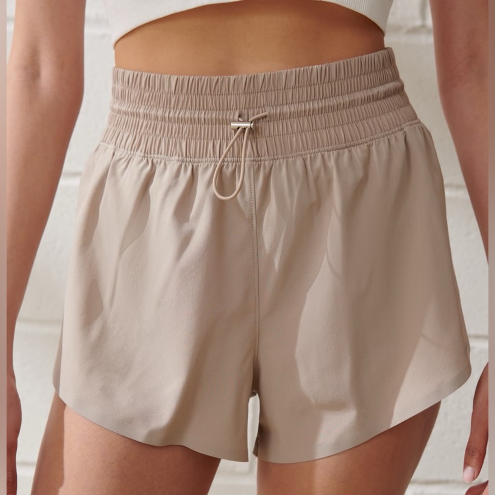 Abercrombie YPB motionTEK Ultra High Rise Lined Flyaway Short